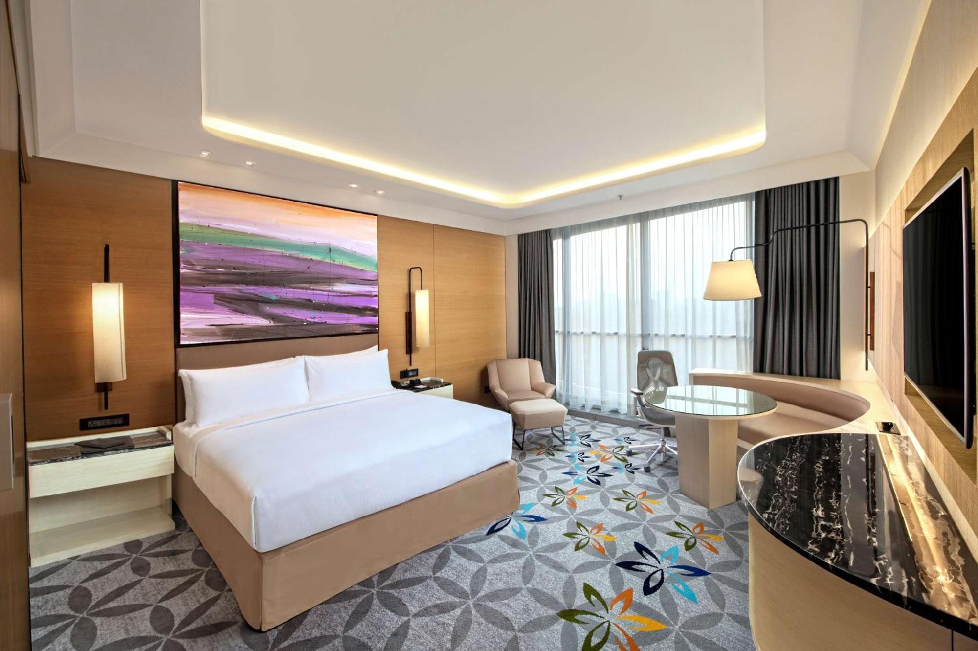 Hotel Doubletree By Hilton Ahmedabad Exterior foto