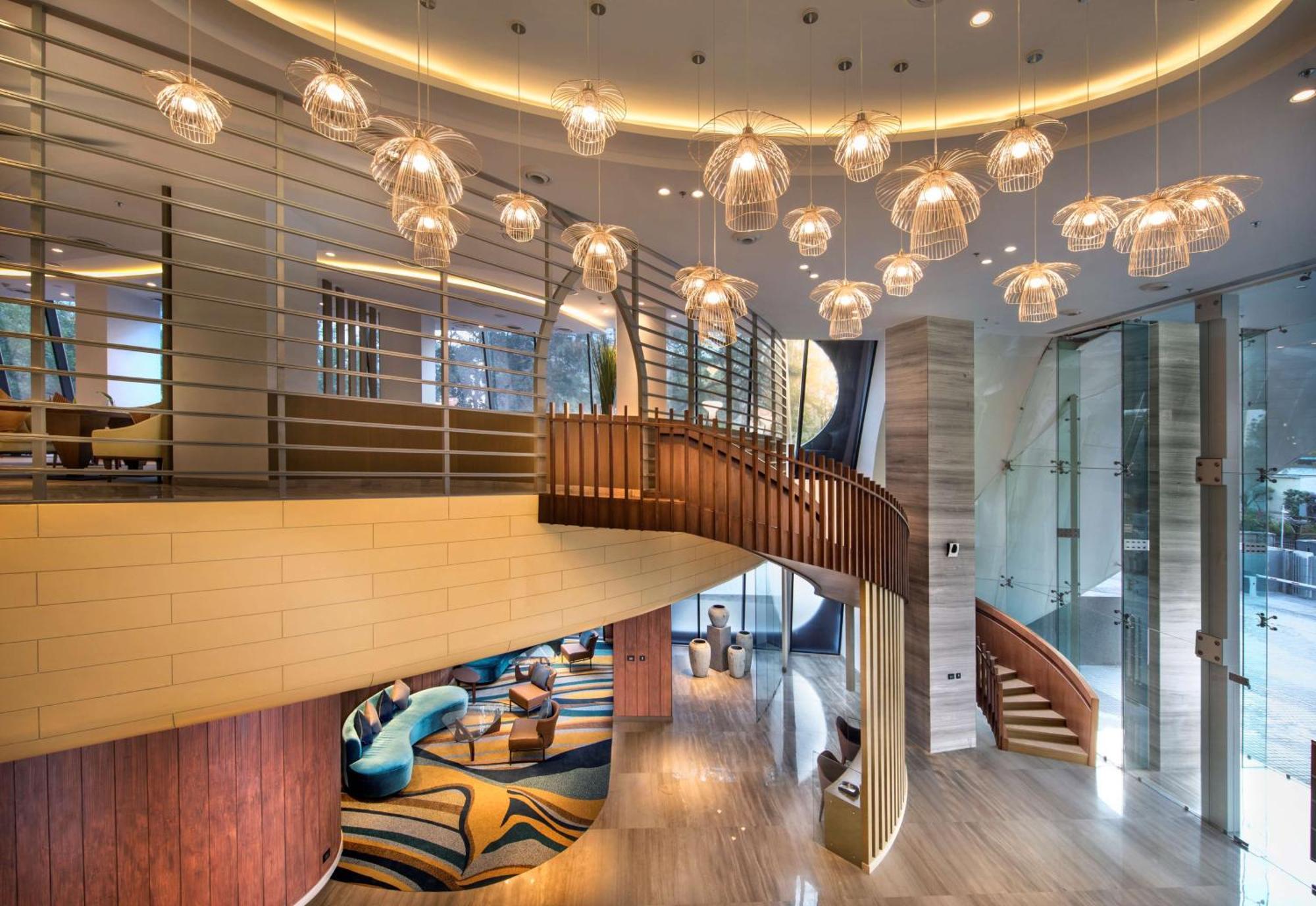 Hotel Doubletree By Hilton Ahmedabad Exterior foto